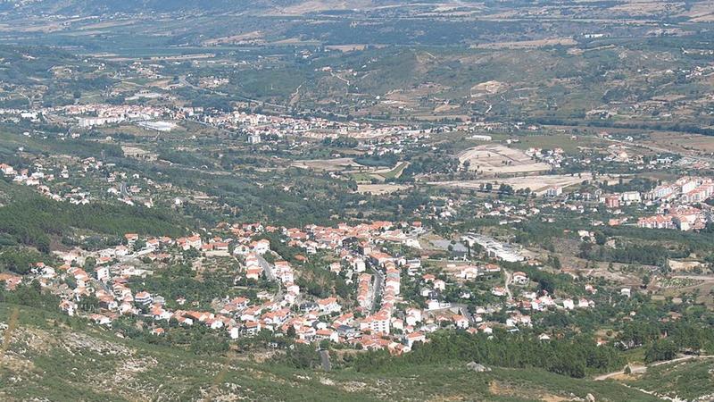 Covilhã, la empinada, larga y más alta ciudad portuguesa Covilhã, la empinada, larga y más alta ciudad portuguesa