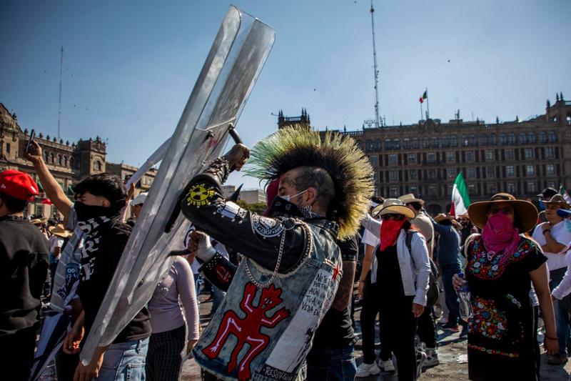 De... generaciones, bloques y marchas