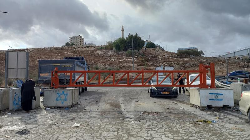 In the West Bank, new roads for an old apartheid