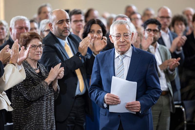 Verdienen Karl Schlögel oder die Nato einen Friedenspreis?