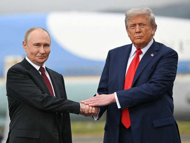 Il piano Usa-Russia è la resa dell'Ucraina: il ritorno alla complicità tra Trump e Putin (in nome del business)