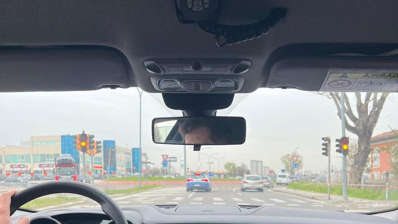 Furti e danneggiamenti alle auto a Bologna: arrestato ladro seriale