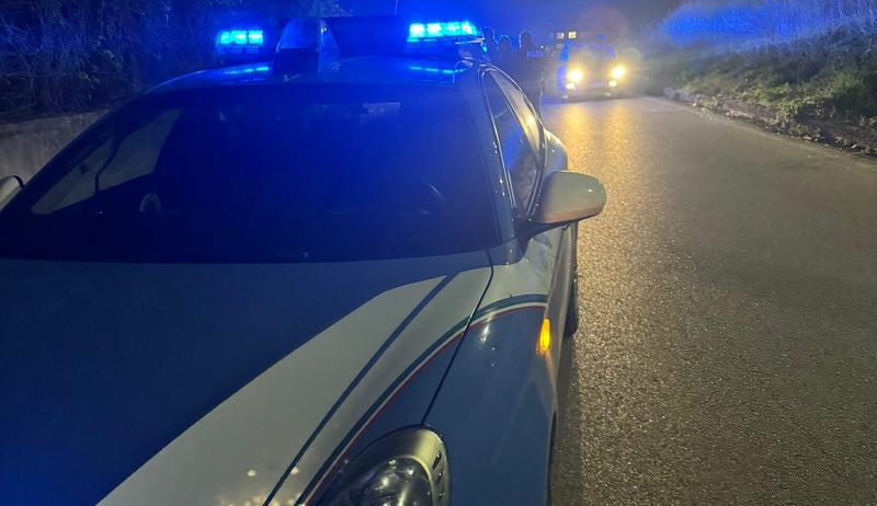 Circondano un sospettato di furto, l’intervento di una guardia giurata ruvese evita il peggio