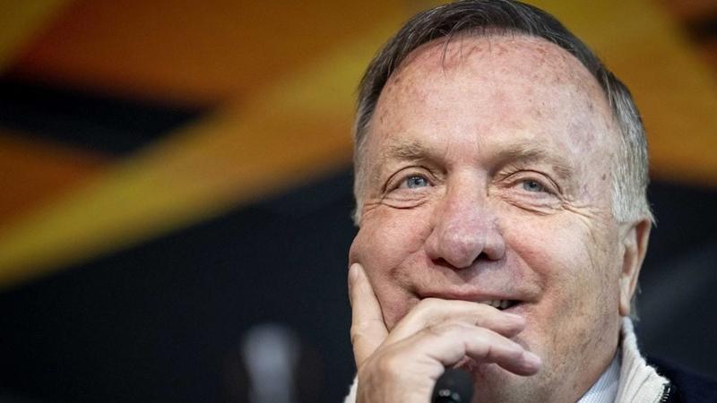 Neuspešni selektor Srbije: Ko je Dik Advokat, trener najmanje države koja će ikada igrati na Svetskom prvenstvu? Neuspešni selektor Srbije: Ko je Dik Advokat, trener najmanje države koja će ikada igrati na Svetskom prvenstvu?