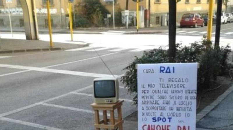 Manovra tra conferme e rinvii, le decisioni slittano ancora. L’ultimo scontro è sul canone Rai: la Lega vuole ridurlo, Forza Italia contraria