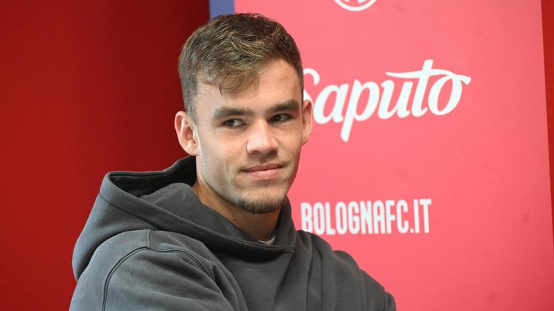 Dallinga ora parla l’Italiano: “Mi serviva tempo per adattarmi. Adesso mi sento più forte e sereno. Bologna grande club, niente limiti”