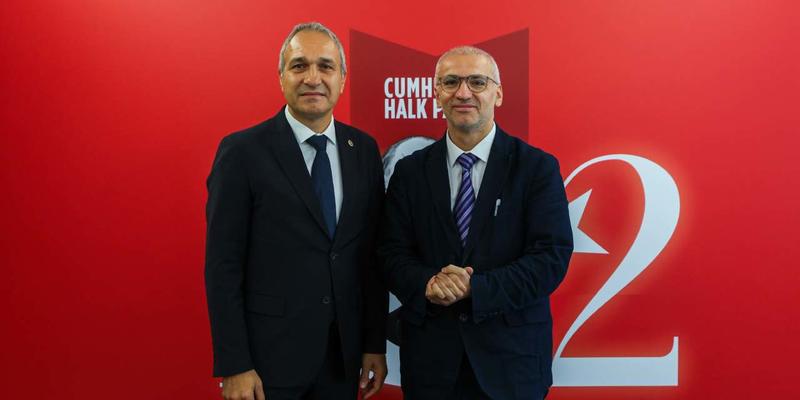 Eğitimin kutup yıldızı Suat Özçağdaş