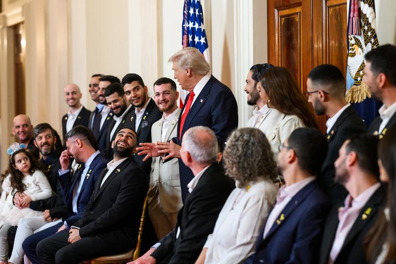 Trump hosts captives he helped free from Gaza: ‘You’re not hostages anymore, you’re heroes’ Trump hosts captives he helped free from Gaza: ‘You’re not hostages anymore, you’re heroes’