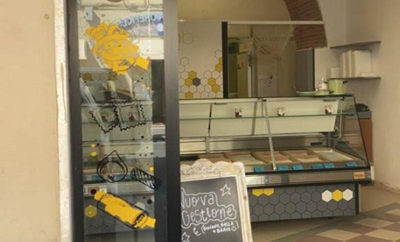 Livorno, rubano soldi e vini da “RavioLab”: «Questa zona ora è come il Bronx»