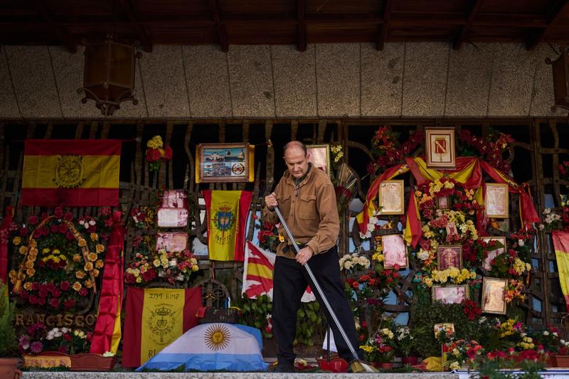 Adiós, Francisco Franco