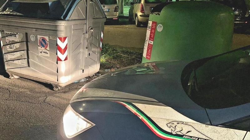 Roghi di cassonetti a Reggio Emilia, denunciato un 33enne