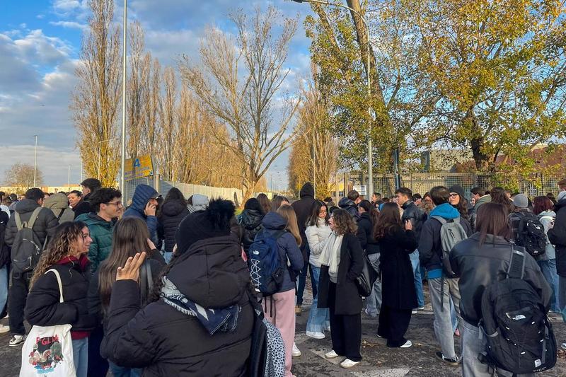 Ferrara, a Medicina l’ora degli esami: «Ci provo, ma quanto stress»