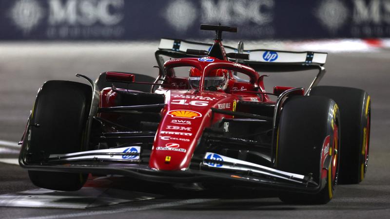 GP Las Vegas, prove libere frenate da un tombino: Norris il più veloce. Graining McLaren, guasto per Leclerc