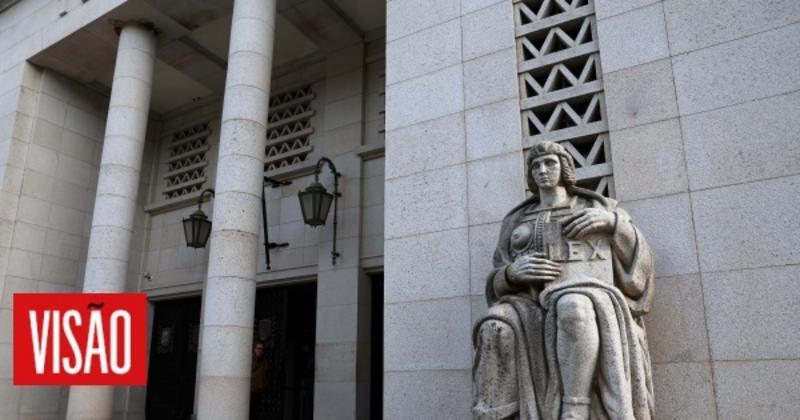 Chove no seu tribunal