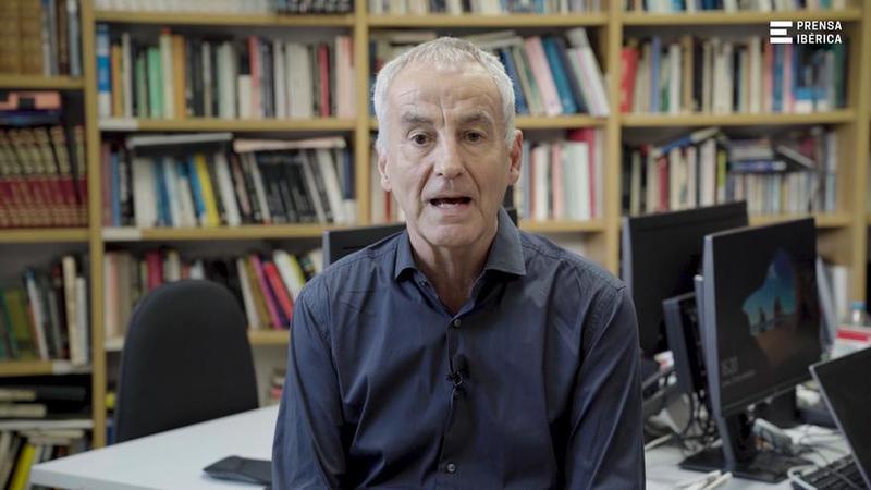 'Franco se le aparece a Juan Carlos I en Abu Dabi para agradecerle los piropos', por Matías Vallés