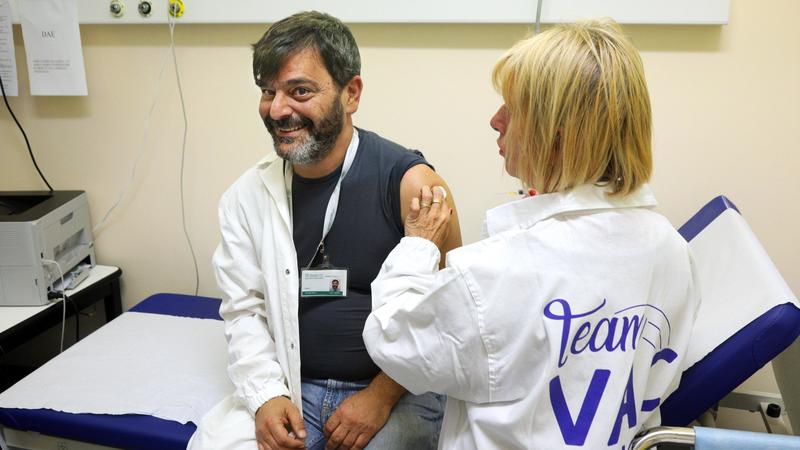 Vaccini Covid e open day, 2 giorni per fare l’iniezione senza prenotazione: ecco dove e come