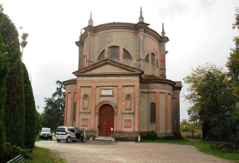 Argenta, santuario della Celletta senza pace: chiuso per una finestra rotta