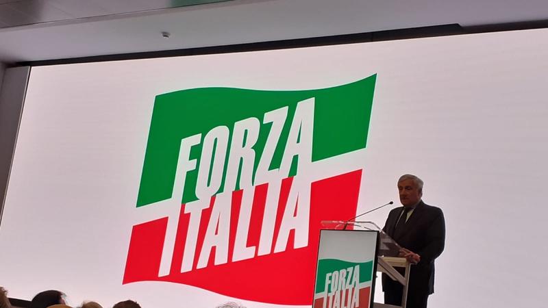 Tajani chiude la campagna del centro destra ricordando l'avviso di garanziaÂ a Berlusconi nel 1994