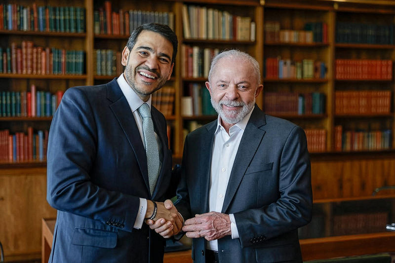 Lula nomeia homem branco ao STF em pleno dia de Zumbi