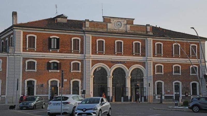 Colpisce agente col monopattino, arrestato 23enne a Treviglio