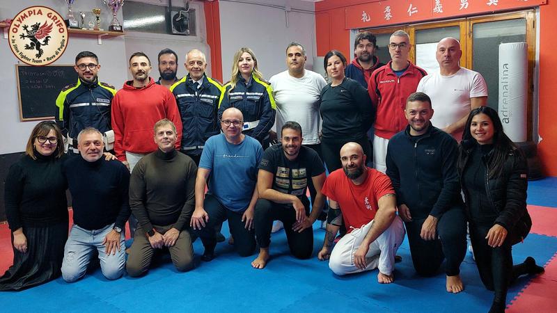 La Polizia locale a lezione di difesa personale con il team dell’Olympia Grifo
