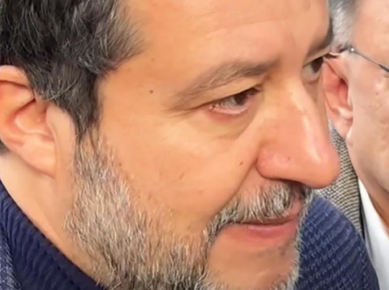 Salvini sul cantiere della Bari Nord: «Qui si ricordano le 23 vittime. Lavori accelerati, soldi ben spesi»