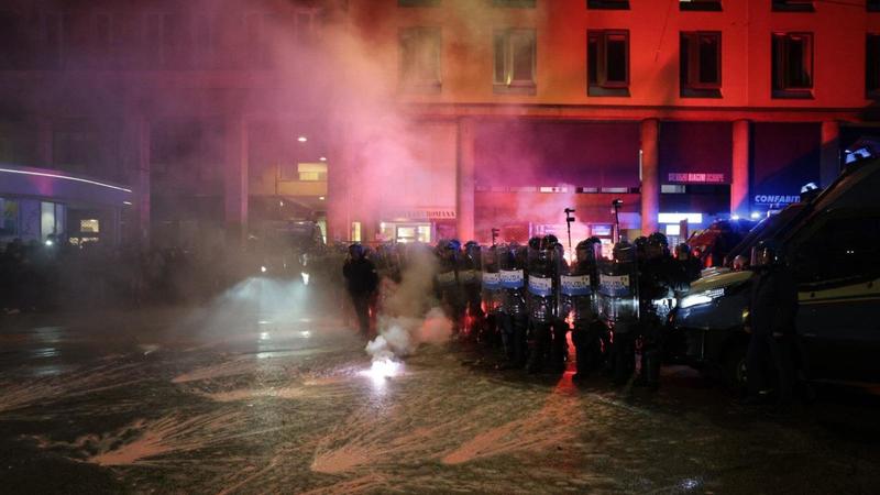 Veleno dopo gli scontri, il centrodestra attacca il sindaco: “Le violenze? Sempre nelle stesse città”