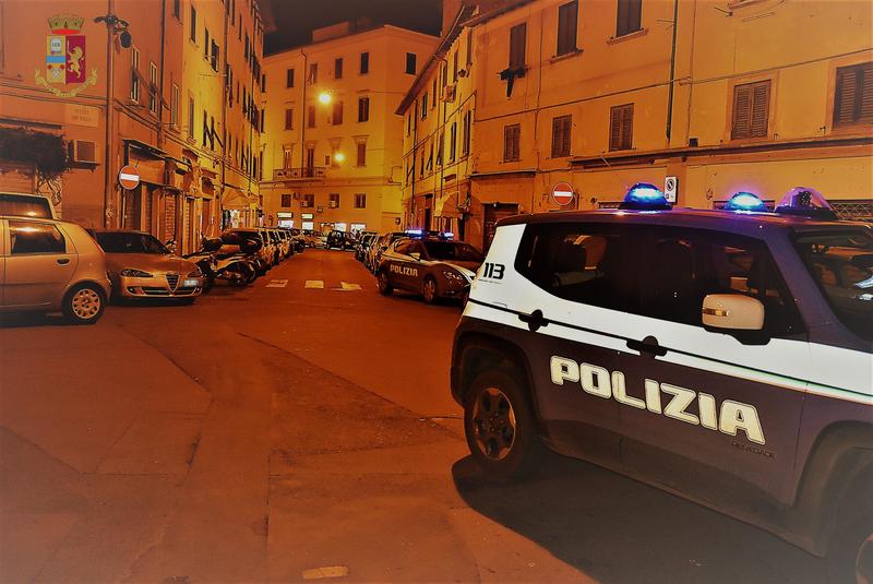 Livorno, picchiano e rapinano il titolare di un minimarket: arrestati - Chi sono