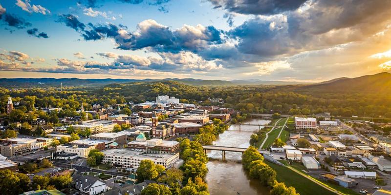 Zwölf Familien, eine Synagoge