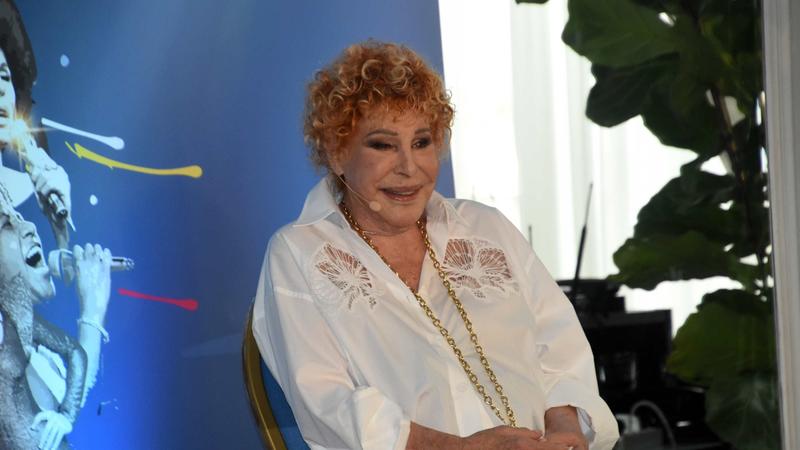 L’eredità di Ornella Vanoni: il figlio Cristiano, i nipoti Matteo e Camilla e il falso patrimonio L’eredità di Ornella Vanoni: il figlio Cristiano, i nipoti Matteo e Camilla e il falso patrimonio