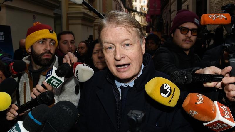 Manovra, Malan il mediatore: “Su affitti brevi e condono siamo vicini all’accordo”