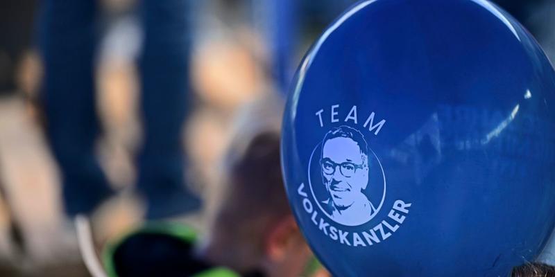 Rechtsextreme Machtübernahme: Wie konnte das (wieder) geschehen? Rechtsextreme Machtübernahme: Wie konnte das (wieder) geschehen?