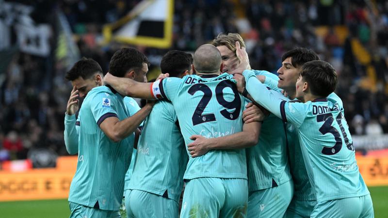 Clamoroso Bologna, domina a Udine e vola in testa alla classifica / Clamoroso Bologna, domina a Udine e vola in testa alla classifica /