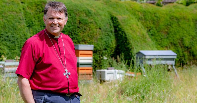 Bishop of Norwich wades into immigration row with swipe at Home Office reforms Bishop of Norwich wades into immigration row with swipe at Home Office reforms