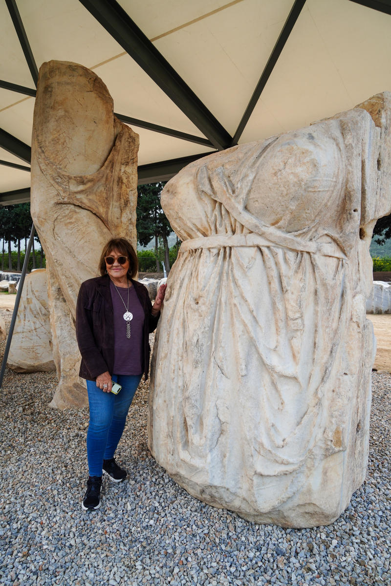 Klaros Antik Kenti’nde Tanrı Apollon’dan İzmir’in kuruluş kehaneti Klaros Antik Kenti’nde Tanrı Apollon’dan İzmir’in kuruluş kehaneti