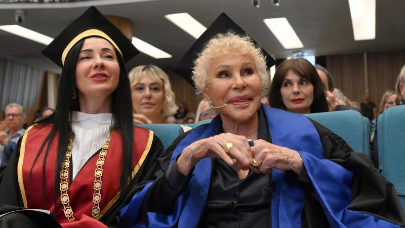 Ornella, l’eterna ragazza che sapeva parlare alla Gen Z: “Bisogna accettare la trap” /