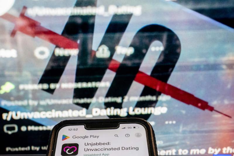 My Weekend With the Anti-Vaxxers