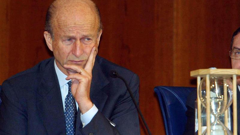 Morto Maurizio Sella, dalla gavetta allo sportello fino ai vertici della banca di famiglia Morto Maurizio Sella, dalla gavetta allo sportello fino ai vertici della banca di famiglia