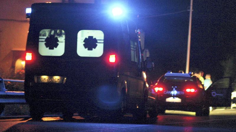 Pontida, lite al bar tra due fratelli degenera: calci e pugni nel parcheggio. Uno è gravissimo