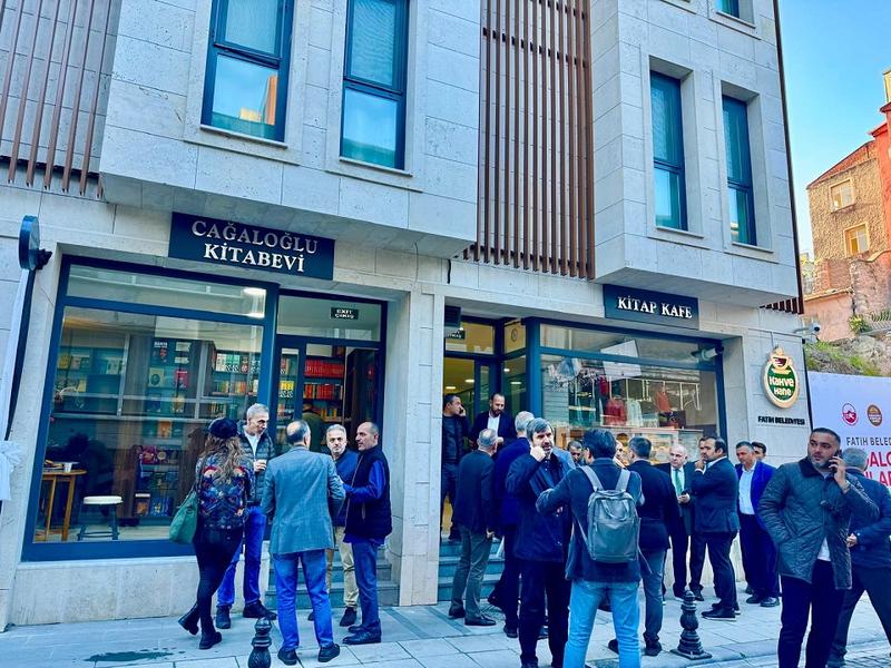 Bâbıâli’de kitap kokulu bir sokak