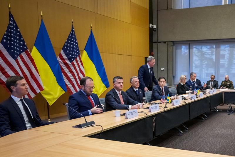 Trump accuses Ukraine of ingratitude as officials meet in Geneva on US peace plan