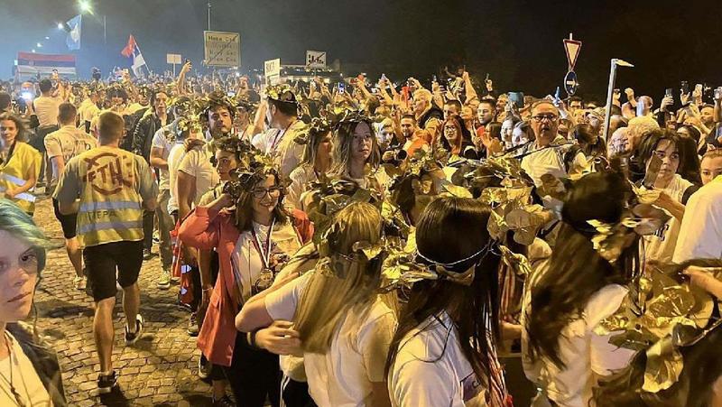 Da li su se i Srbi u rasejanju probudili: Koliko glasovi dijaspore mogu da utiču na izborni rezultat? Da li su se i Srbi u rasejanju probudili: Koliko glasovi dijaspore mogu da utiču na izborni rezultat?