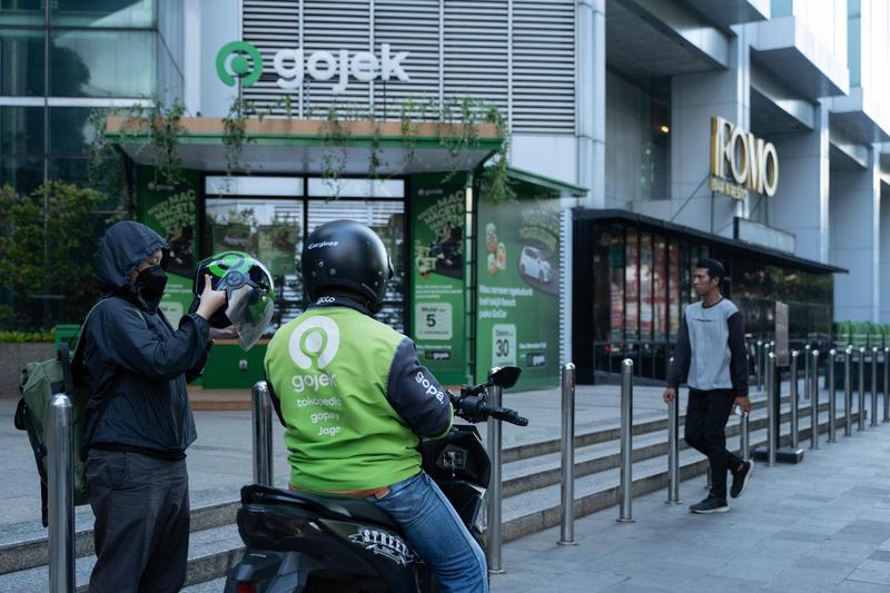 GoTo Replacing Patrick Walujo As CEO Amid Ongoing Merger Talks With Rival Grab