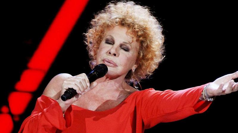 Ornella Vanoni, oggi il funerale nella sua Brera: 