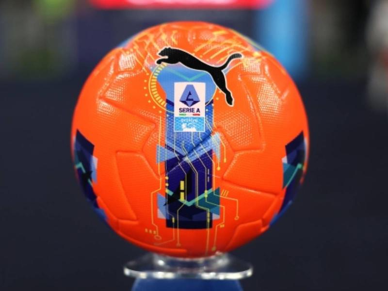 Un pallone rosso vergogna