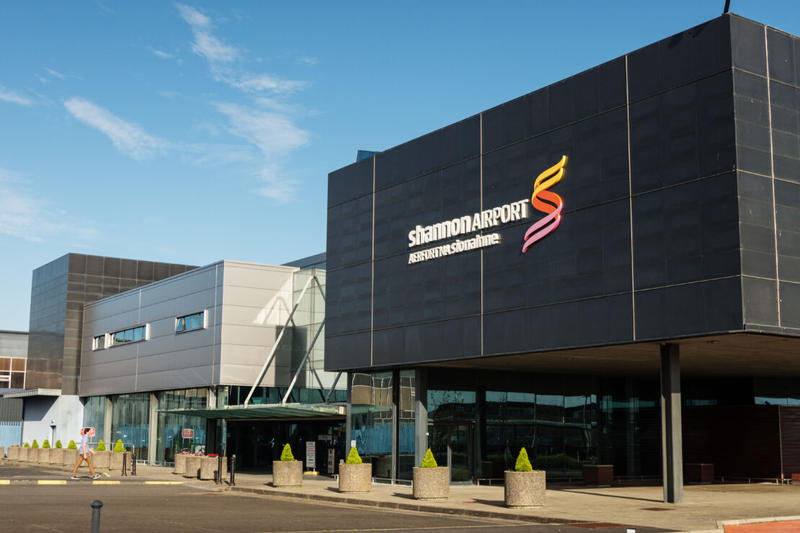 Rezension: „Der Fall Shannon oder Tribunal des Gewissens. Ein Antikriegsprozess“ von Clare Daly und Mick Wallace