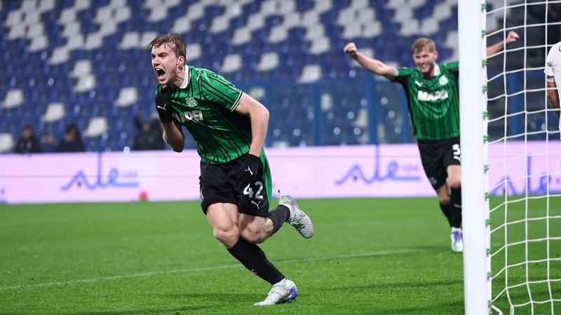 Sassuolo-Pisa 2-2, i toscani sfiorano il colpaccio. Thorstvedt salva i neroverdi