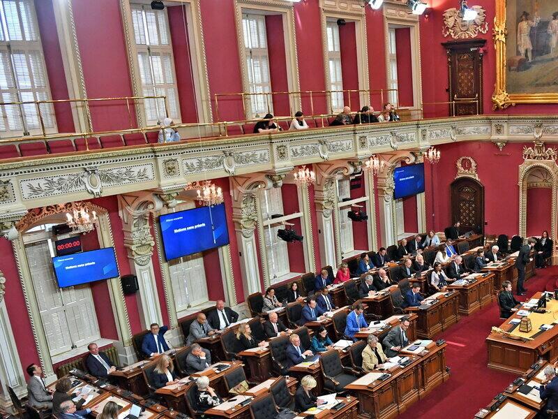 Crises politiques: il vente fort à Québec!