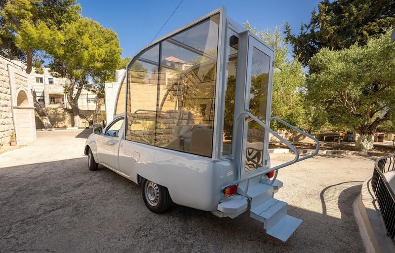 Popemobile used by Francis in Bethlehem refitted as mobile clinic for Gaza kids