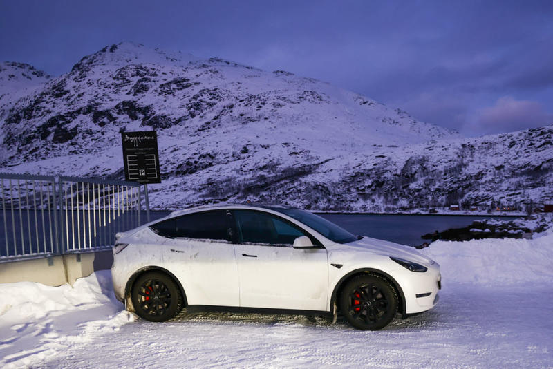 Tesla Thrives in Norway Even as Global EV Sales Slide and Brand Image Suffers